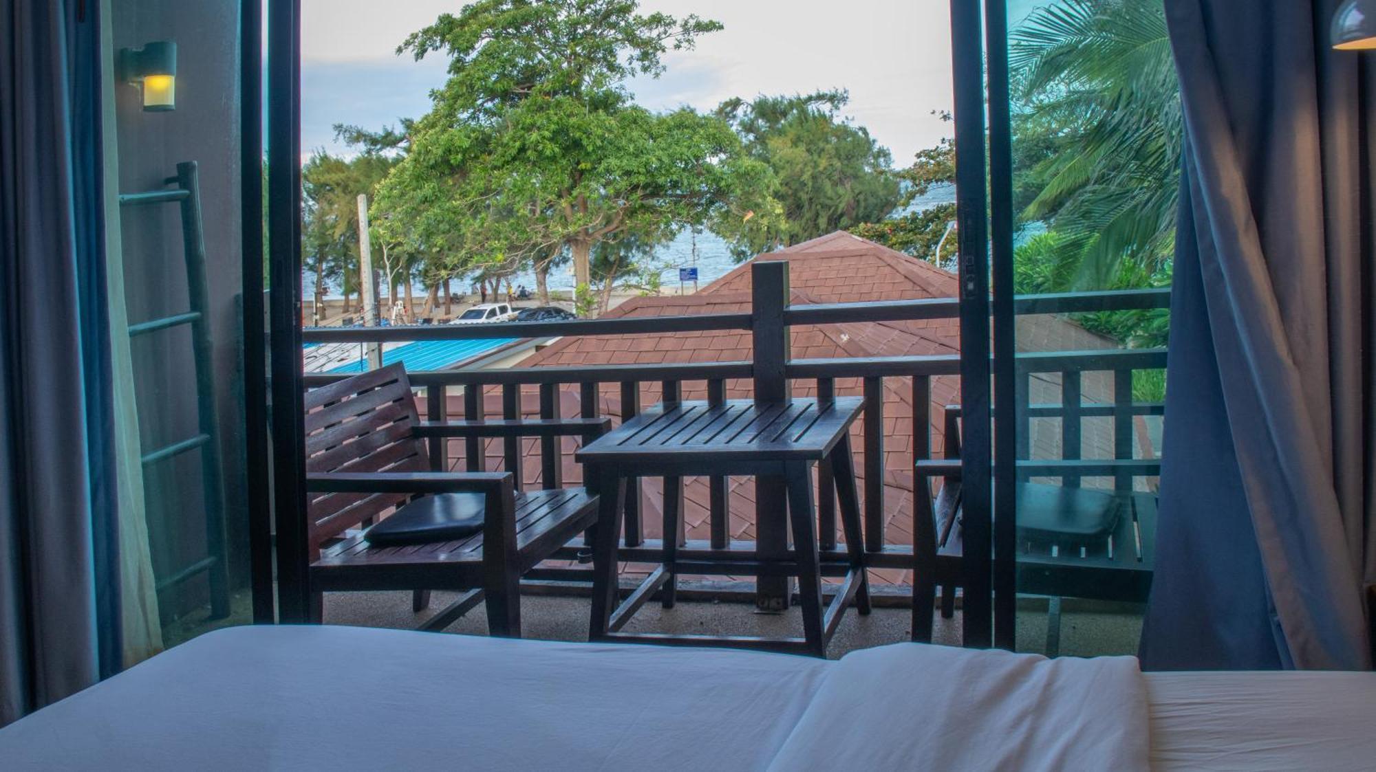 Chidlom Resort Haad Chao Samran Dış mekan fotoğraf